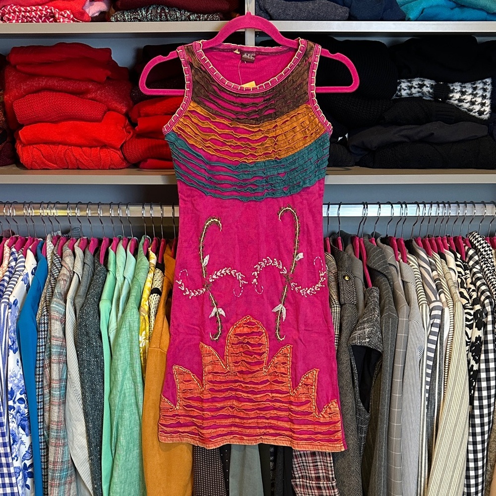 KPC fuchsia/multicolored embroidered print sleeveless dress size S NWT